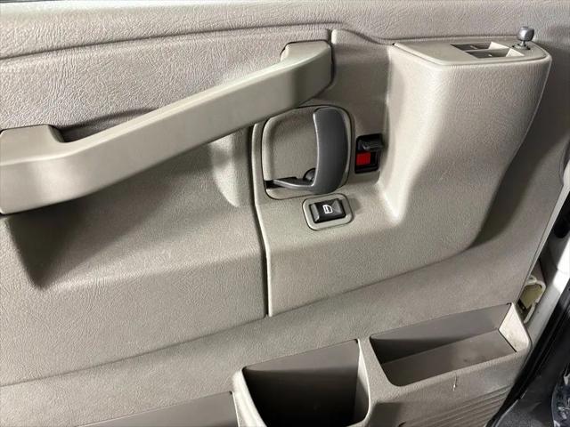 2017 Chevrolet Express LT