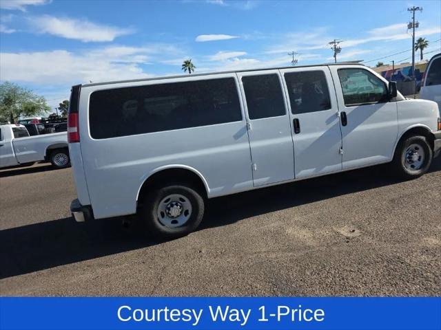 2017 Chevrolet Express LT