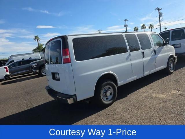 2017 Chevrolet Express LT