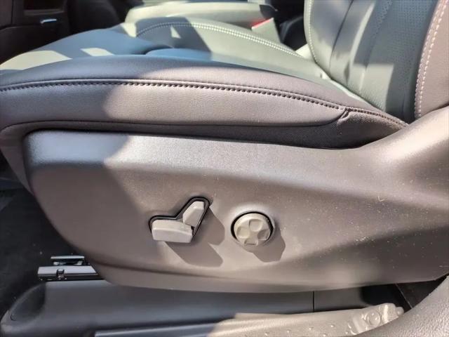 2027 Chrysler Pacifica Select AWD