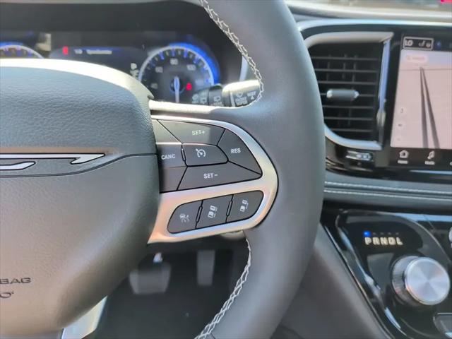 2027 Chrysler Pacifica Select AWD