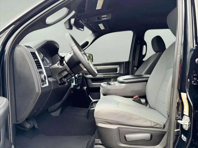 2022 Ram 1500 Classic Warlock Crew Cab 4x4 5'7" Box