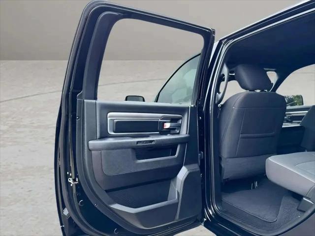 2022 Ram 1500 Classic Warlock Crew Cab 4x4 5'7" Box