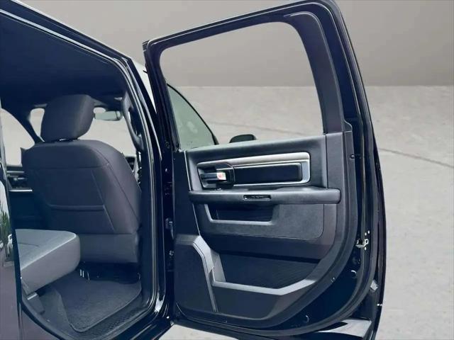 2022 Ram 1500 Classic Warlock Crew Cab 4x4 5'7" Box