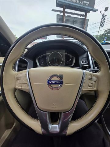 2016 Volvo XC60 T5 Drive-E Premier