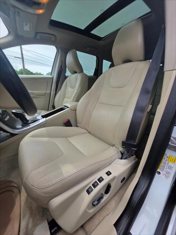 2016 Volvo XC60 T5 Drive-E Premier