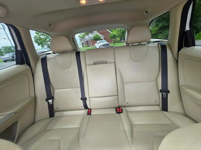 2016 Volvo XC60 T5 Drive-E Premier