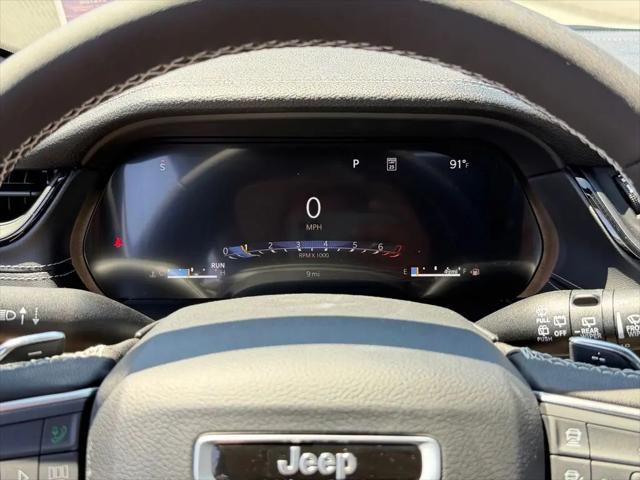 2026 Jeep Grand Cherokee Altitude 4x2