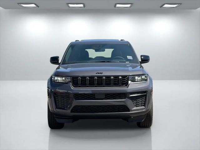 2026 Jeep Grand Cherokee Altitude 4x2