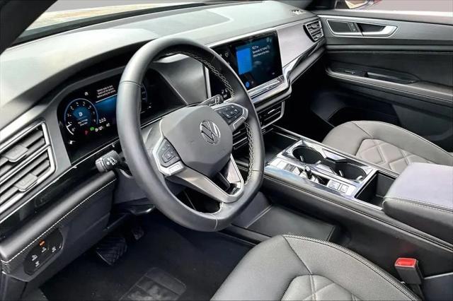 2025 Volkswagen Atlas Cross Sport 2.0T SE w/Technology