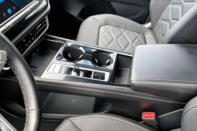2025 Volkswagen Atlas Cross Sport 2.0T SE w/Technology