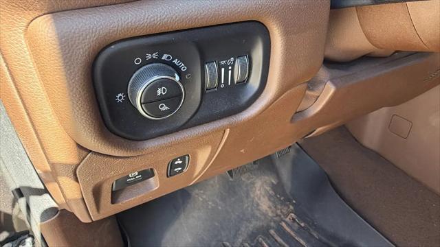 2019 Ram 1500 Laramie Crew Cab 4x4 5'7" Box