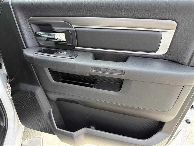 2023 Ram 1500 Classic Warlock Quad Cab 4x4 6'4" Box