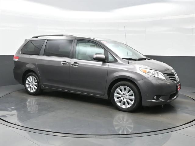 2013 Toyota Sienna XLE 7 Passenger