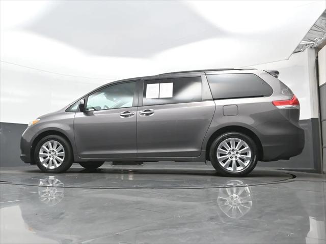 2013 Toyota Sienna XLE 7 Passenger