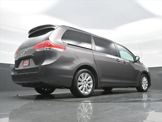 2013 Toyota Sienna XLE 7 Passenger