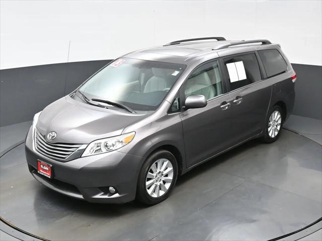 2013 Toyota Sienna XLE 7 Passenger