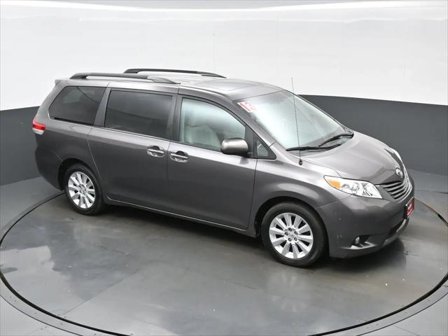 2013 Toyota Sienna XLE 7 Passenger