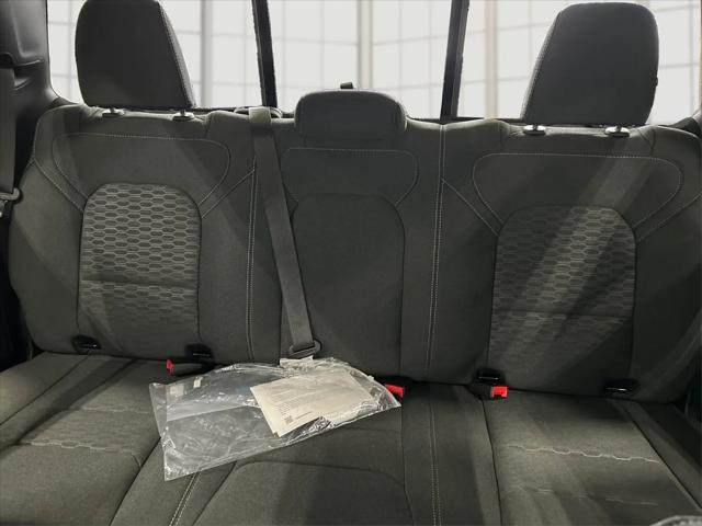 2026 Ram 1500 Express Crew Cab 4x4 5'7" Box