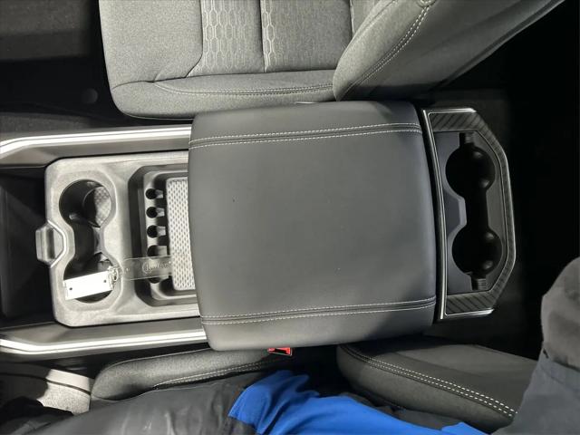 2026 Ram 1500 Express Crew Cab 4x4 5'7" Box