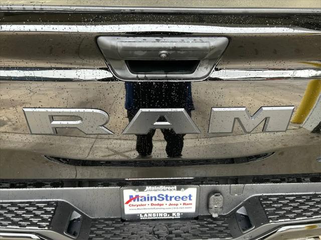 2026 Ram 1500 Express Crew Cab 4x4 5'7" Box