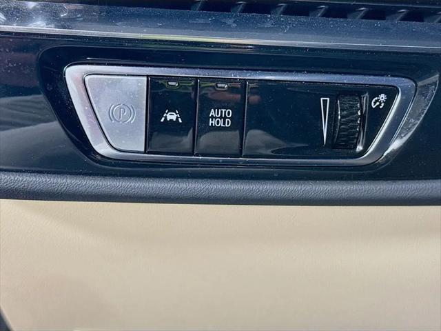 2024 Cadillac iQ Luxury w/1SE