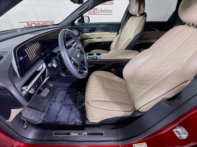 2024 Cadillac iQ Luxury w/1SE