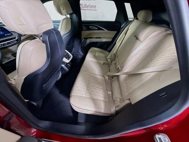 2024 Cadillac iQ Luxury w/1SE
