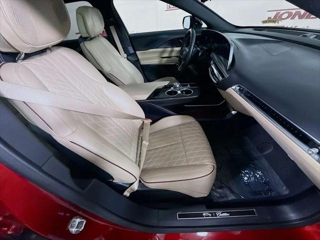 2024 Cadillac iQ Luxury w/1SE