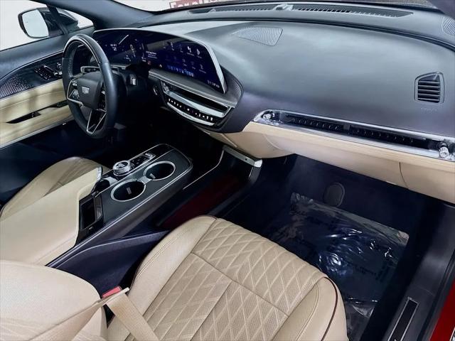 2024 Cadillac iQ Luxury w/1SE