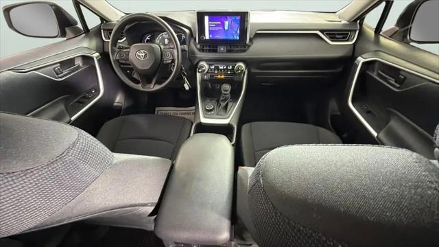 2025 Toyota RAV4 Hybrid LE