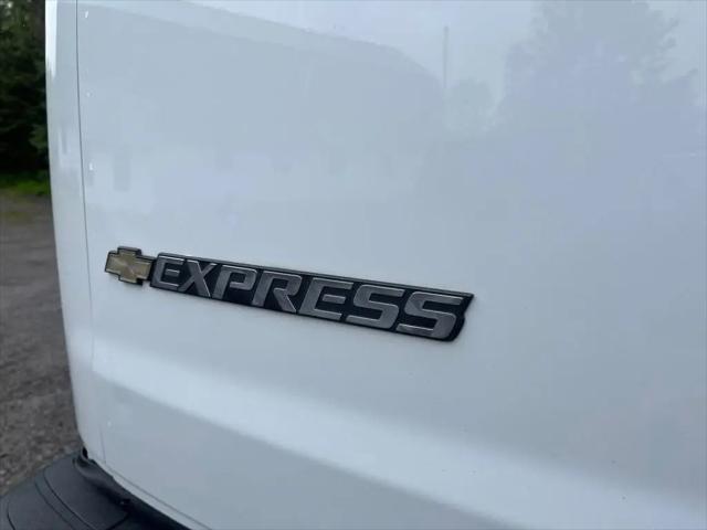 2020 Chevrolet Express Cargo Van RWD 2500 Regular Wheelbase WT