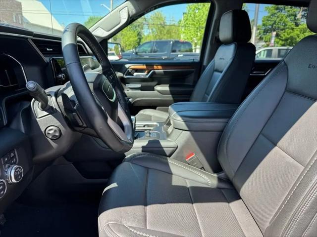 2023 GMC Sierra 1500 4WD Crew Cab Short Box Denali