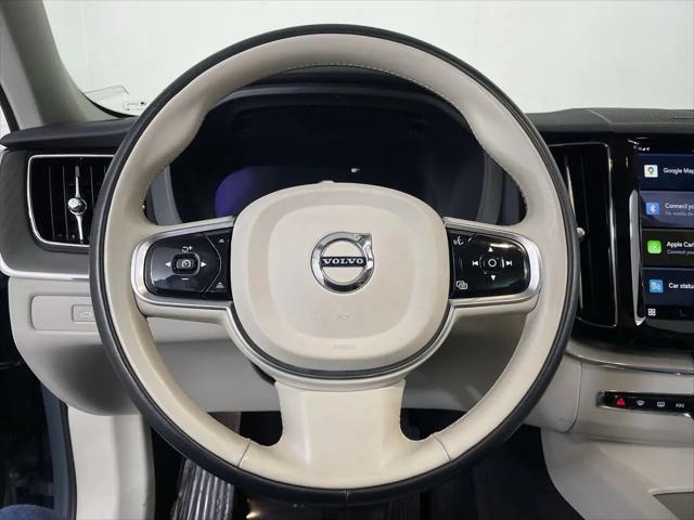 2023 Volvo XC60 B5 Plus Dark Theme