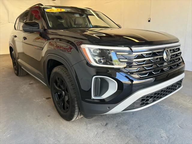 2024 Volkswagen Atlas 2.0T Peak Edition SEL