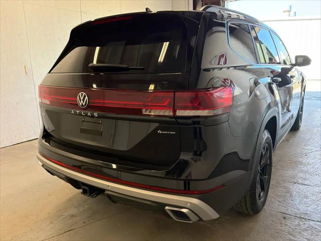 2024 Volkswagen Atlas 2.0T Peak Edition SEL