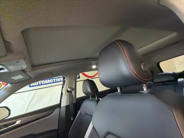 2024 Volkswagen Atlas 2.0T Peak Edition SEL
