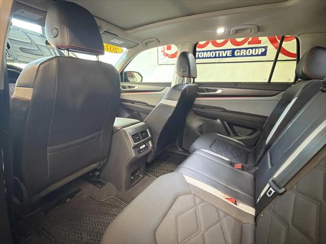 2024 Volkswagen Atlas 2.0T Peak Edition SEL