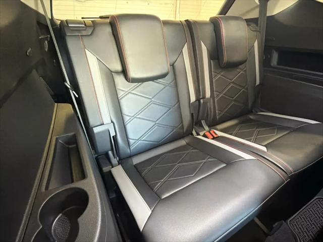2024 Volkswagen Atlas 2.0T Peak Edition SEL