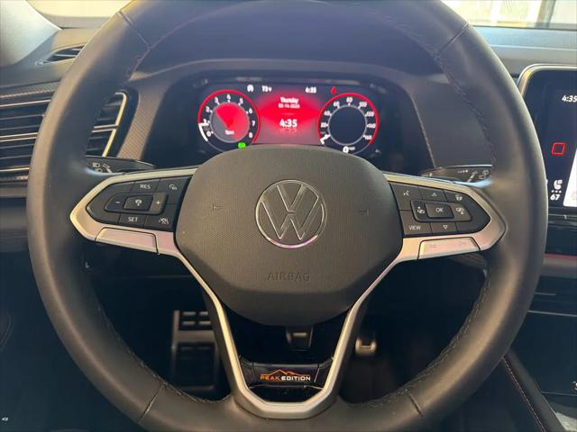 2024 Volkswagen Atlas 2.0T Peak Edition SEL