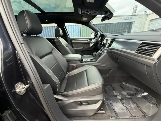 2022 Volkswagen Atlas Cross Sport 3.6L V6 SEL R-Line