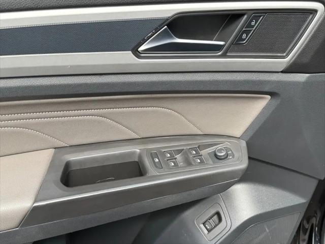 2022 Volkswagen Atlas Cross Sport 3.6L V6 SEL R-Line