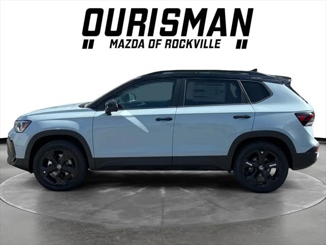 2026 Volkswagen Taos SE Black