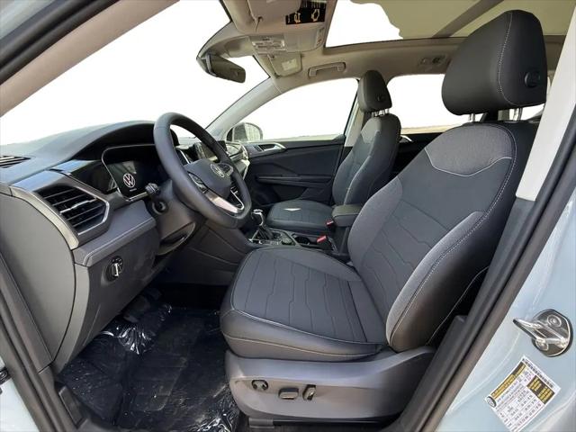 2026 Volkswagen Taos SE Black