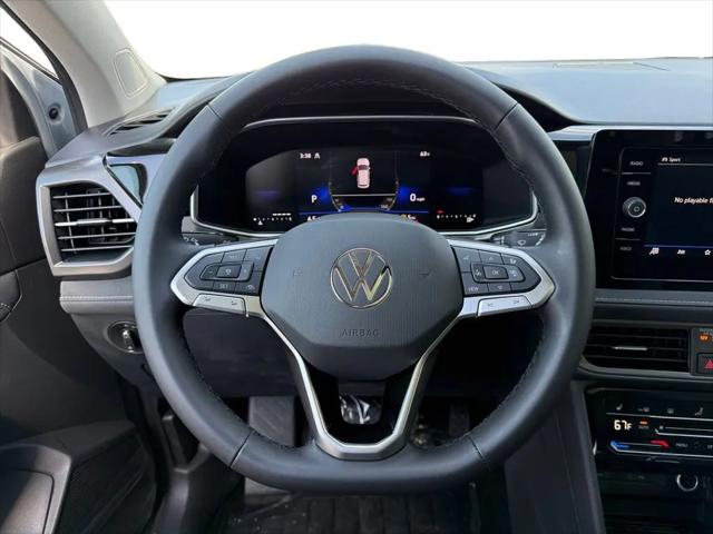 2026 Volkswagen Taos SE Black