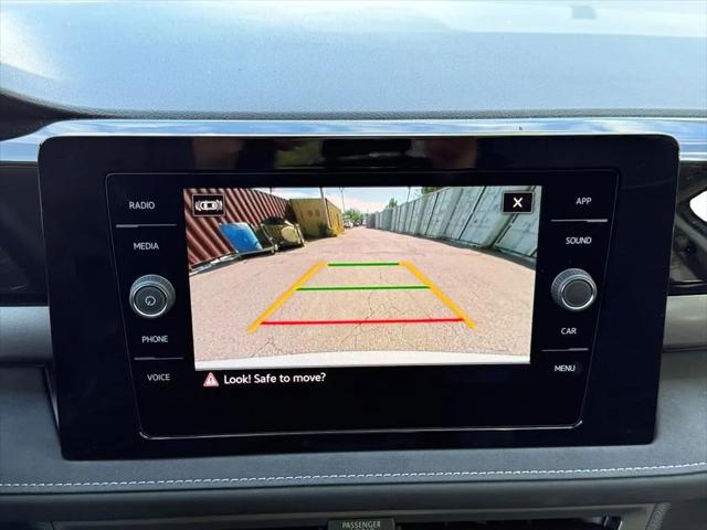 2026 Volkswagen Taos SE Black