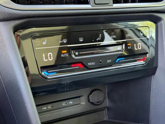 2026 Volkswagen Taos SE Black