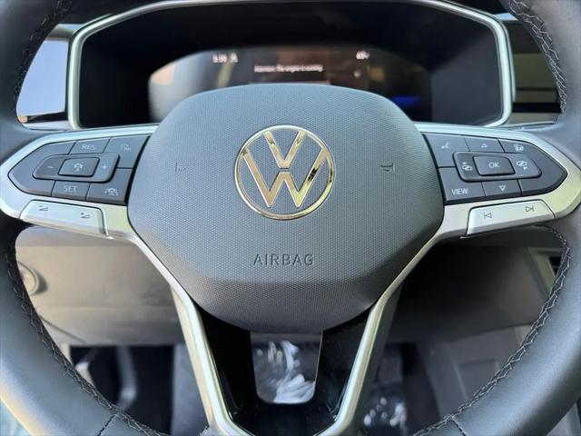 2026 Volkswagen Taos SE Black