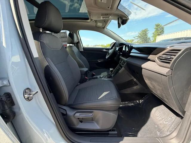 2026 Volkswagen Taos SE Black
