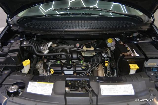 2006 Chrysler Town & Country Base